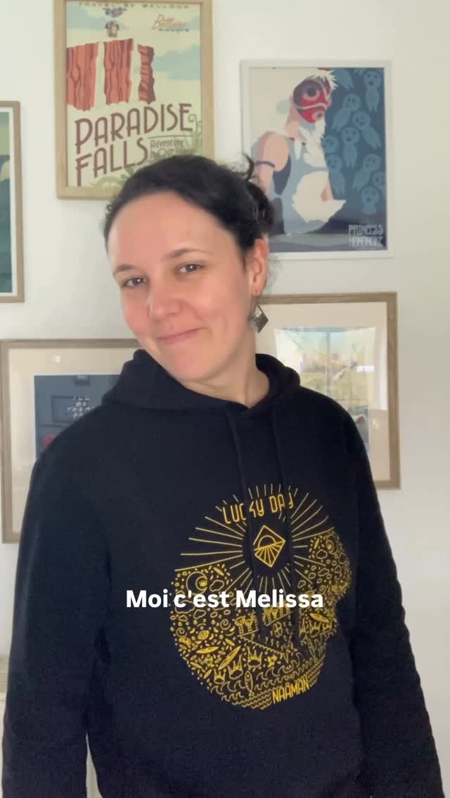 Bienvenue sur mon compte si tu es une femme qui rêve de voyager seule, libre et alignée ✨

Sur ce compte, je partage tout ce que j’aurais aimé savoir avant de partir voyager seule 🌍
→ Des conseils concrets pour voyager en solo
→ Des infos claires sur le PVT en Nouvelle-Zélande et en Colombie
→ Des itinéraires intelligents, à petit budget, pensés pour gagner du temps et de l’énergie
→ Des retours d’expérience réels : doutes, peurs, déclics, transformations
→ Et beaucoup d’inspiration pour oser partir, même quand on croit que ce n’est pas pour nous.

Je suis Mélissa, Travel planner spécialiste de la Nouvelle-Zélande 🇳🇿 et de la Colombie 🇨🇴.

Ma mission est simple :
✨ t’aider à transformer un rêve de voyage en un projet concret et réalisable.
Ici, pas de voyages “parfaits”, mais des voyages qui changent une vie.

💬 Dis-moi en commentaire :

👉 Nouvelle-Zélande ou Colombie ?