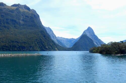 Mitre peak à Milford sound dans le fiordland
