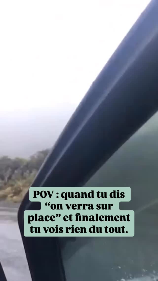 En Nouvelle-Zélande, la météo en montagne ne rigole pas ! 🌧️

Pour des randos comme le Tongariro, le Taranaki ou le Mont Cook, suivre la météo est crucial pour la sécurité, mais aussi pour profiter vraiment des paysages.

Je m’en suis rendu compte à mes dépens : le jour où j’ai décidé d’aller voir le Mont Taranaki, je n’avais pas checké la météo… et j’ai rien vu du tout 😅

Et malheureusement, avec un planning limité, je n’avais pas le luxe d’attendre une fenêtre de ciel bleu.

💡 Moralité : avant de partir, vérifie toujours la météo en Nouvelle-Zélande ! Cela peut transformer une rando frustrante en un moment magique.